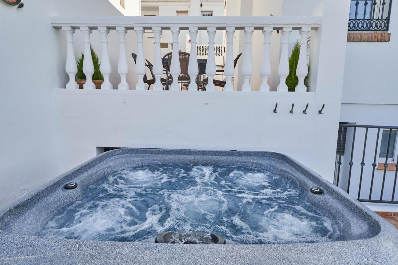 Villa Pura - Private Jacuzzi & Heated Pool Nerja Exteriér fotografie