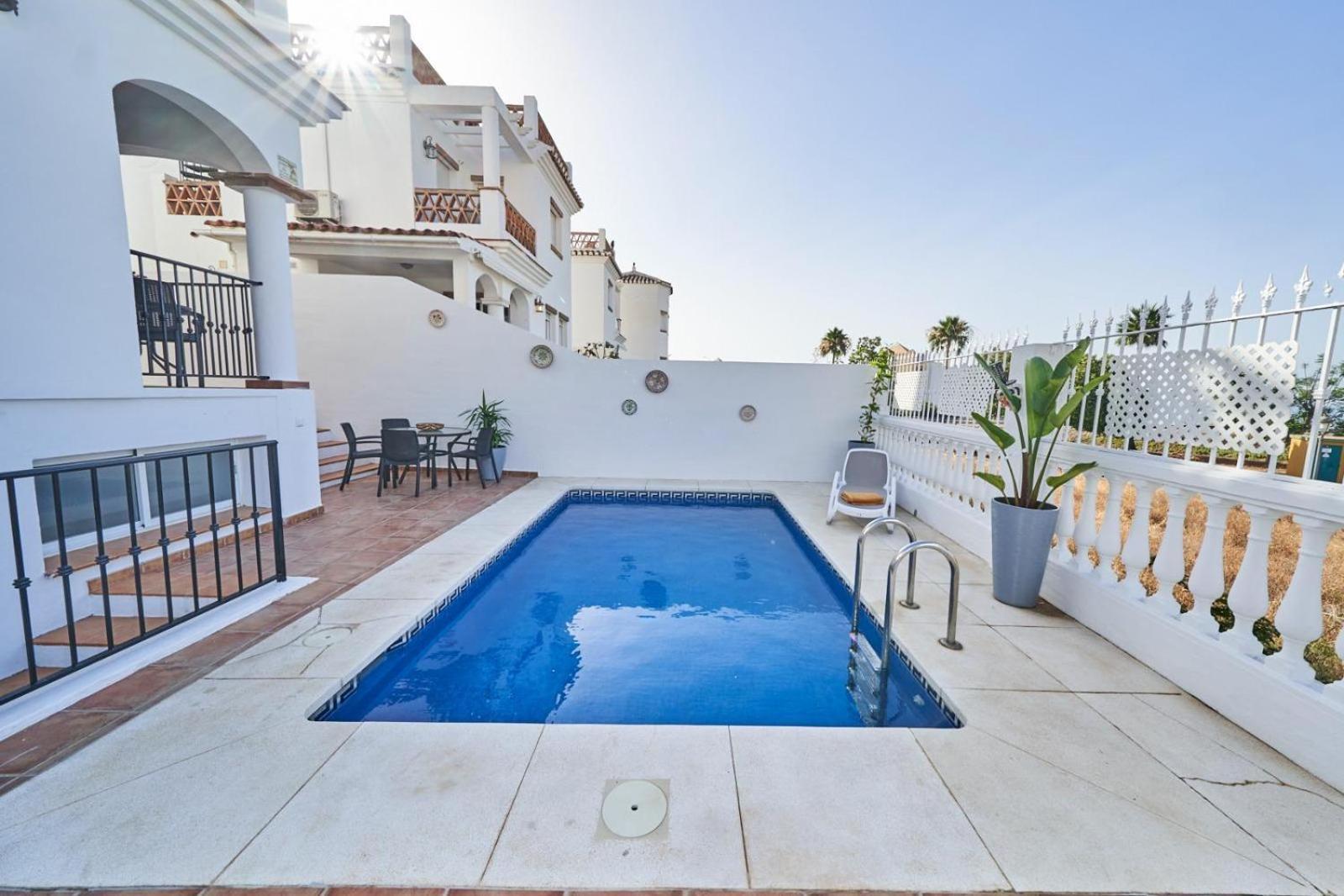 Villa Pura - Private Jacuzzi & Heated Pool Nerja Exteriér fotografie